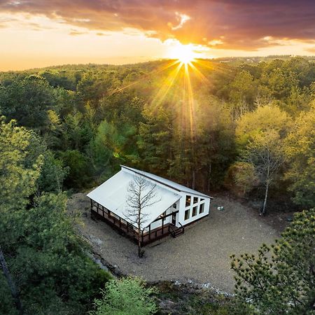 New Farmhouse-Chic Cabin With Hot Tub & Firepit Broken Bow Bagian luar foto